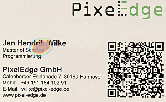 AI-based print quality inspection detecting adhesive residues on packaging surfaces with Edge.Print system.